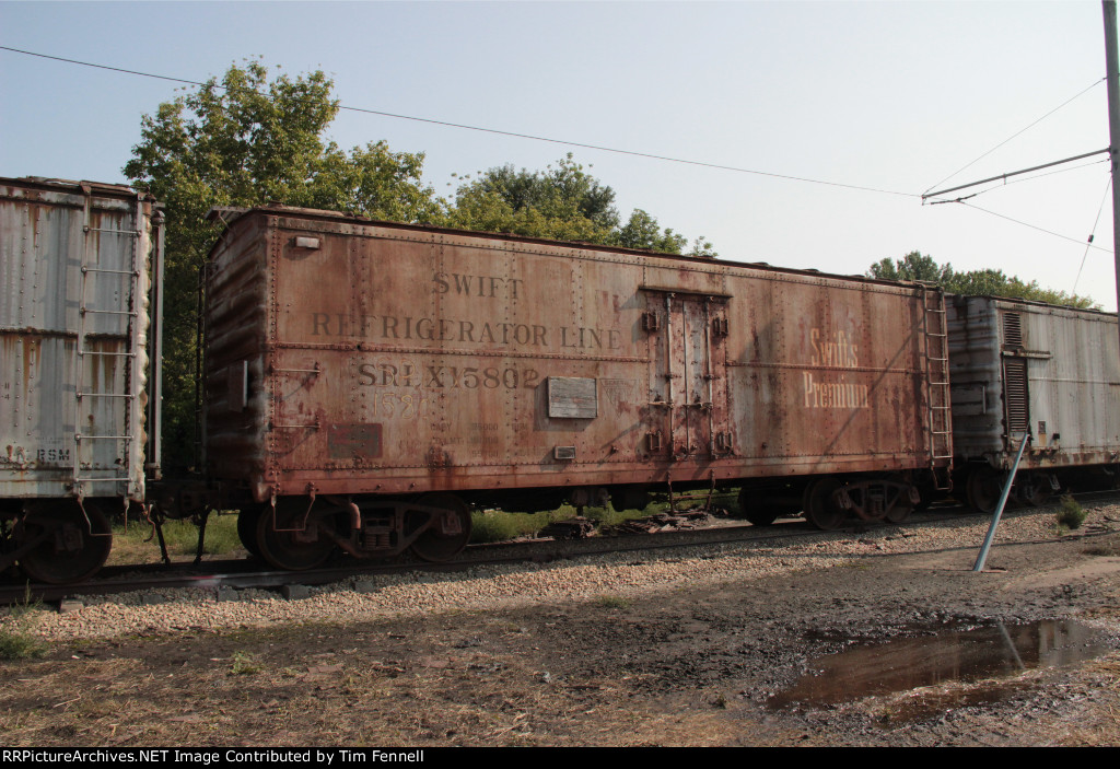 Swift Refrigerator Line #15802